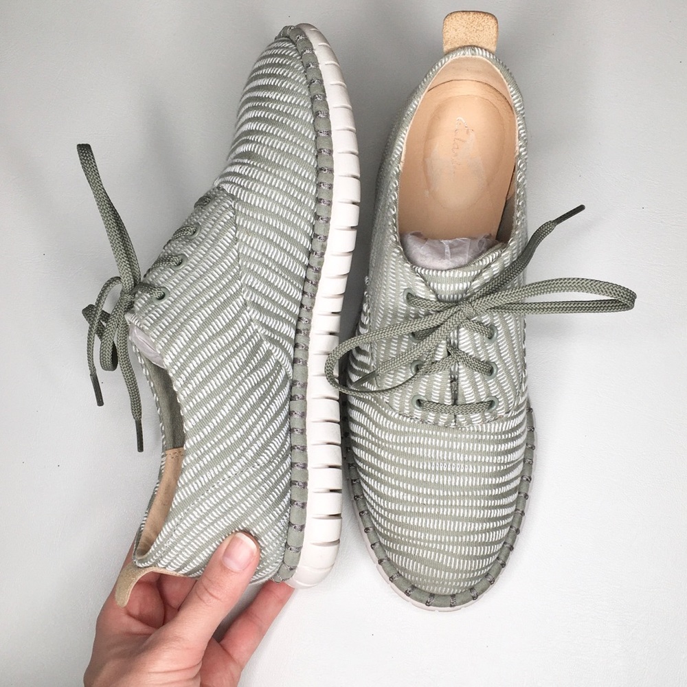 CLARKS TWO-TONE SNEAKERS